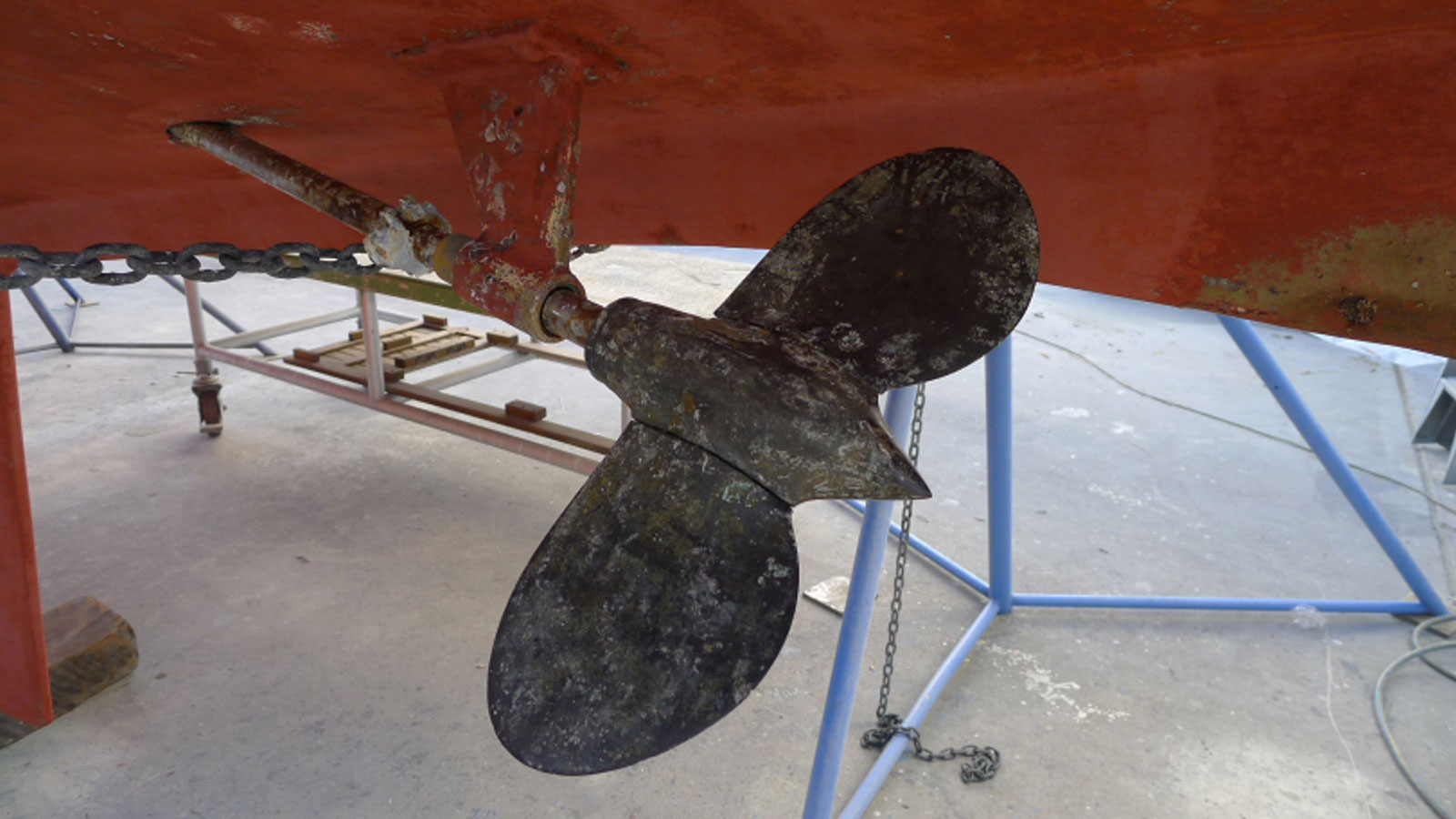 Corrosion is seen on a propeller and shaft