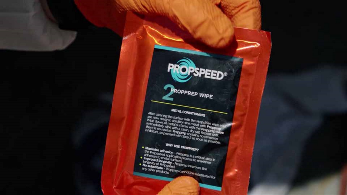 Metal conditioning with Propspeed Propprep wipe